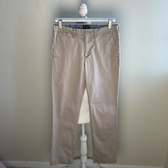 J.Crew - 770™ Straight-fit stretch chino pant - Picture 4 of 10